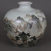 Kugelvase - China, Porzellan, umlaufend feine Bemalung mit Landschaftspanorama meist in Sepiatönen,