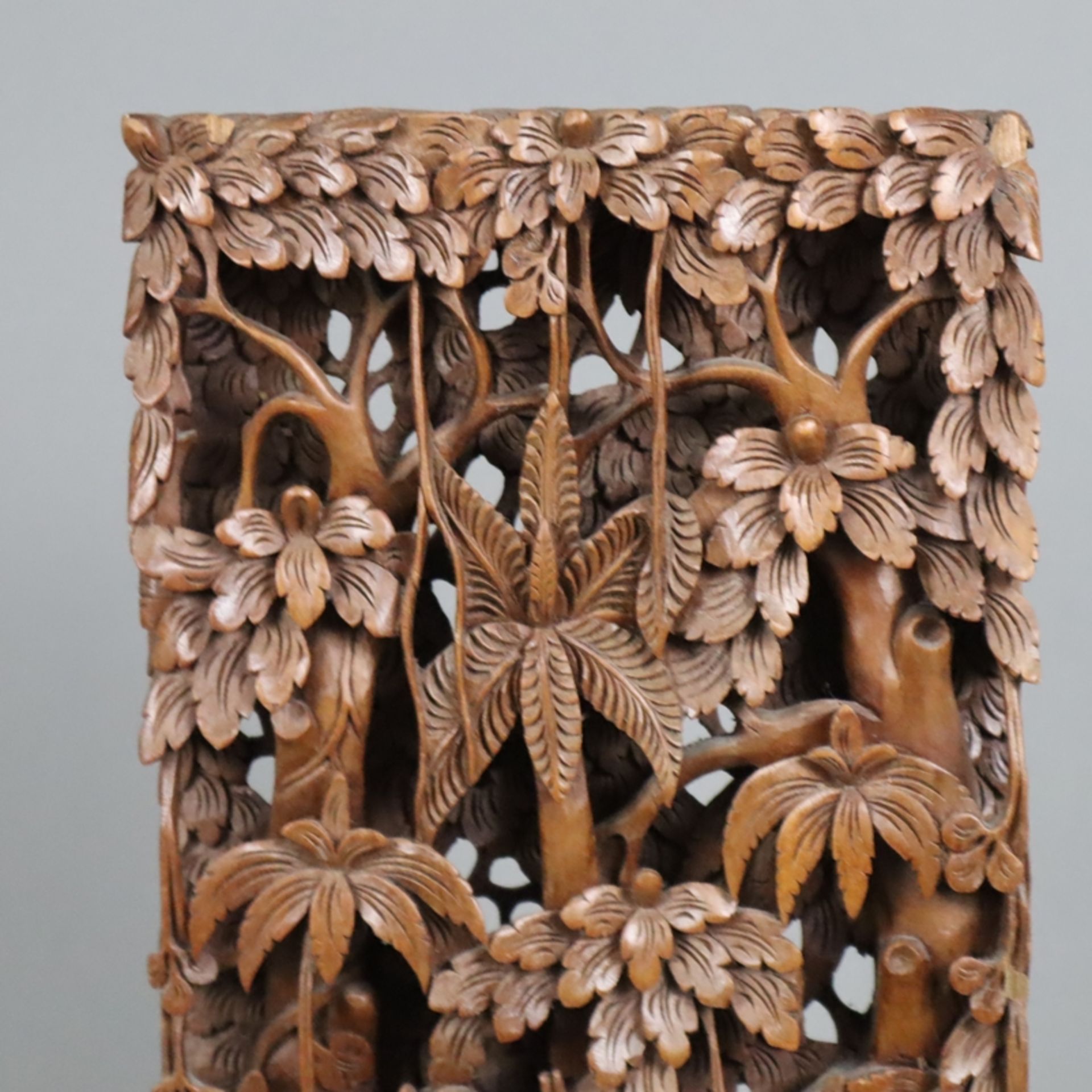 Holzrelief - Indonesien, aufwendige kunstvolle Holzschnitzerei, teils durchbrochen, auch Seiten bea - Image 2 of 7