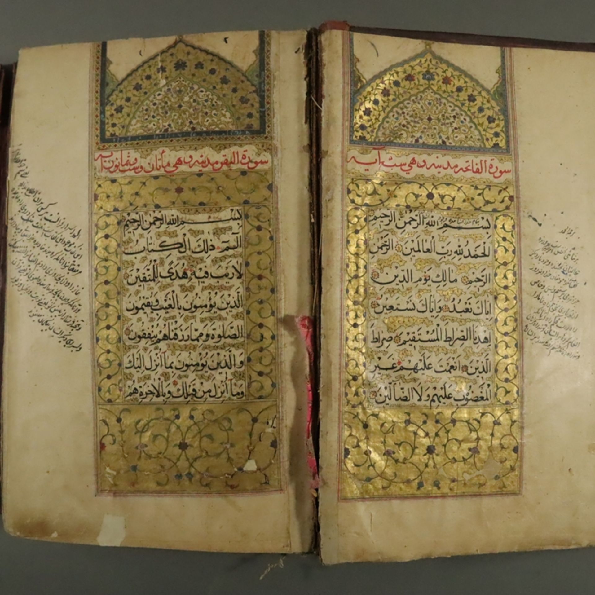 Koran - Al Qur’an, handgeschriebener Koran in schwarzer und roter Tinte auf geglättetem Papier, mit - Bild 10 aus 15