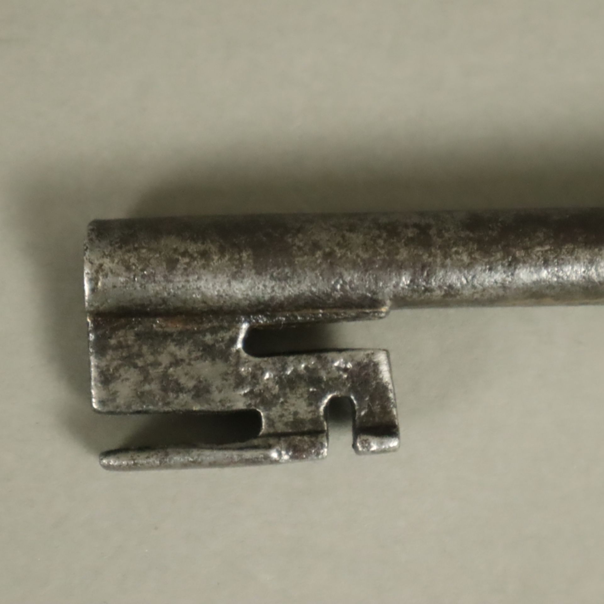 Großer Barockschlüssel - Eisen, Alters- bzw. Gebrauchsspuren, L.ca.13,3cm - Bild 2 aus 3