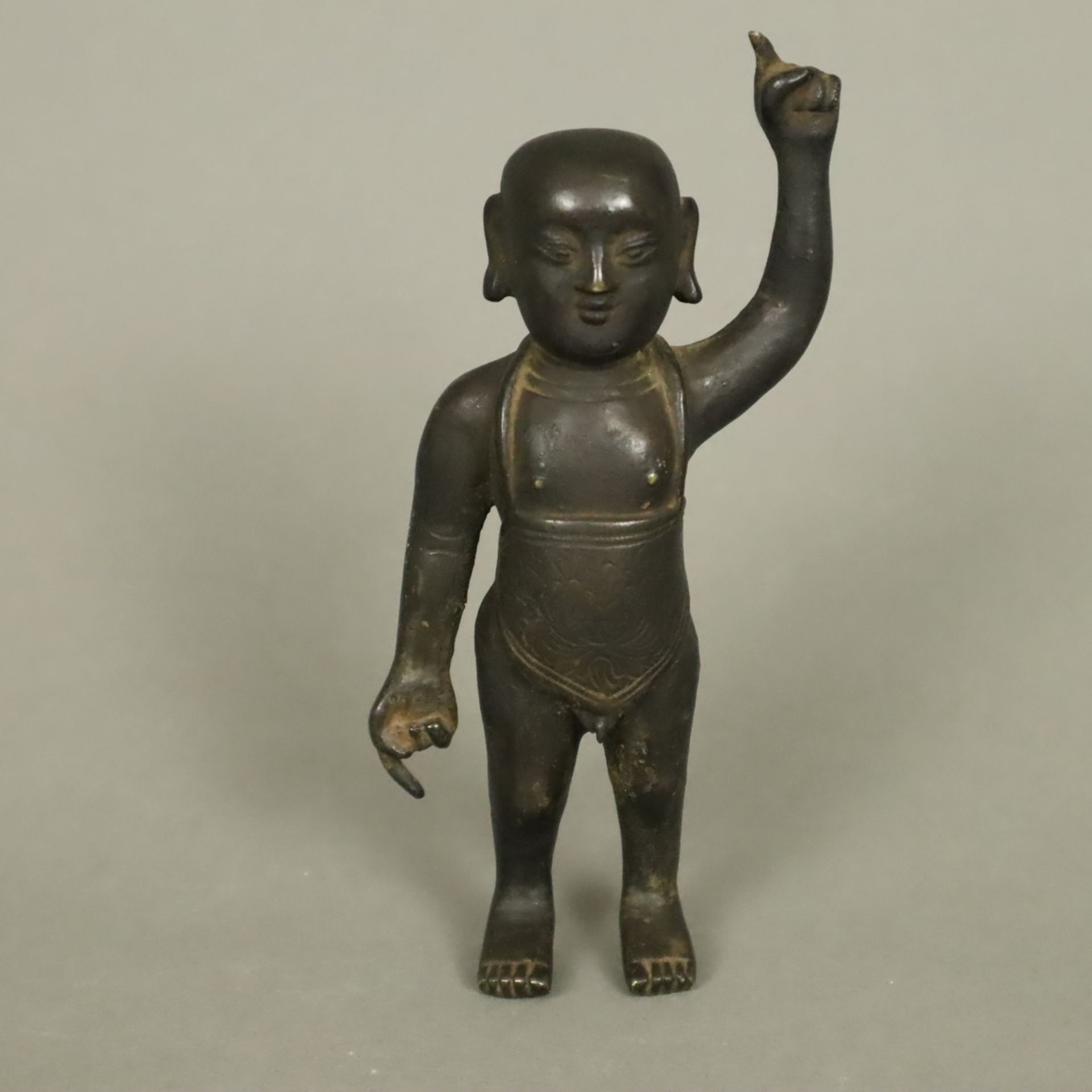 Buddha Shakyamuni als Kind / Baby Buddha - China, Qing-Dynastie, Kangxi-Periode nach 1700, Bronzefi