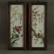 Zwei Porzellanbilder - China, hochrechteckige schmale Porzellanplatten mit Holzrahmung, in leichten