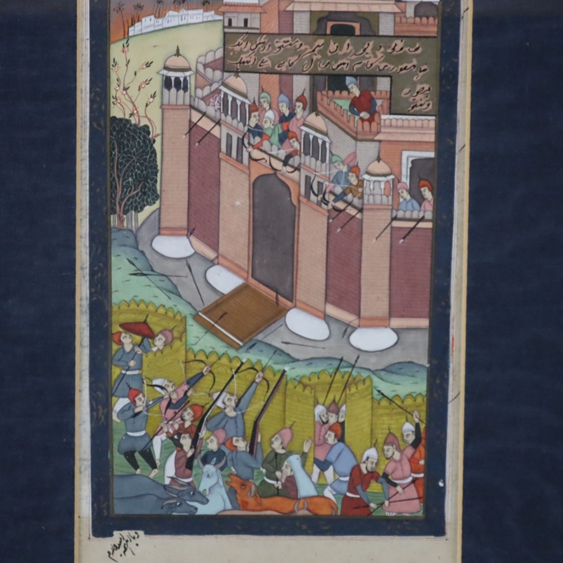 Zwei Buchseiten mit Illustrationen - Indien, zwei Erstürmungsszenen, feine Miniaturmalerei im Mogul - Bild 2 aus 10
