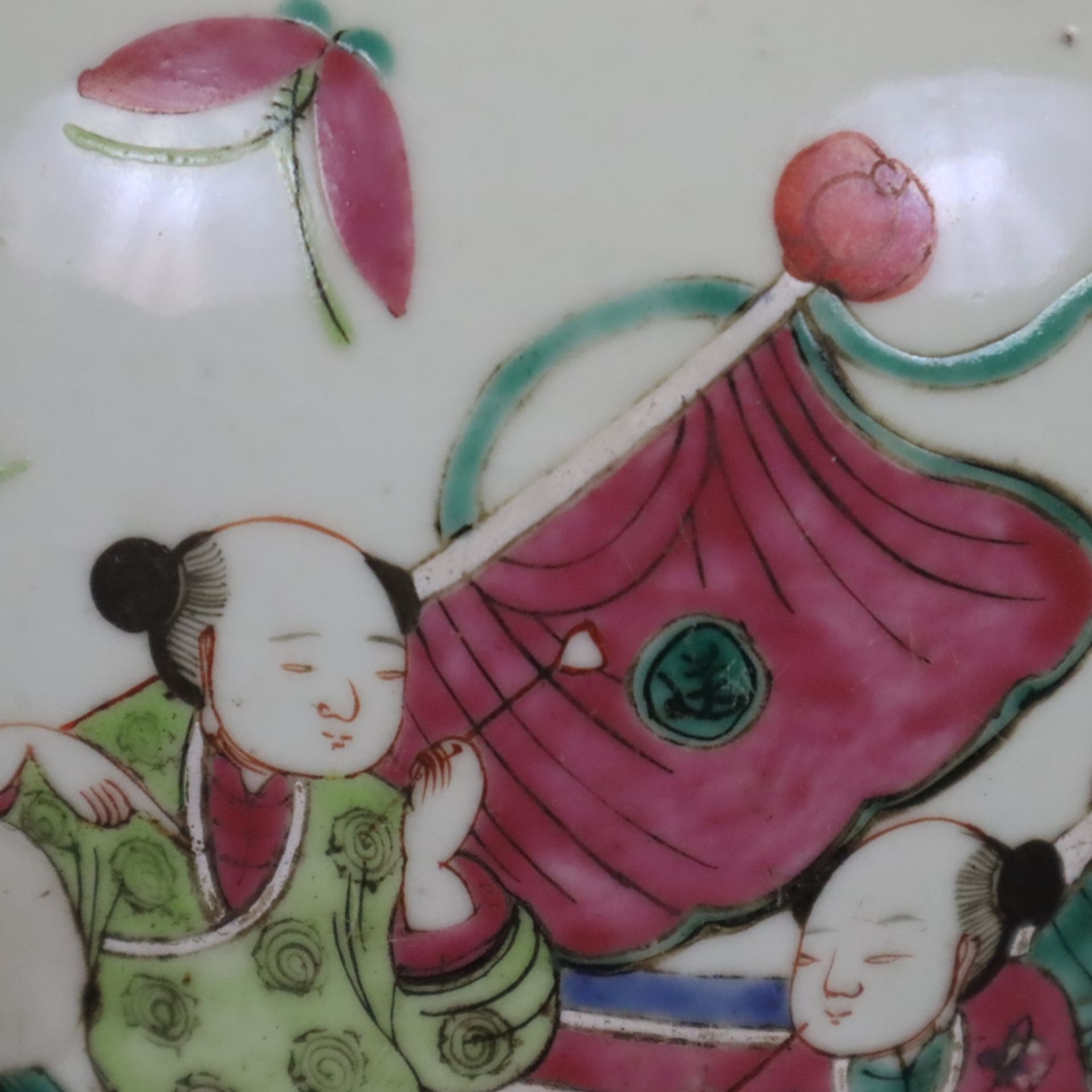 Hoher Ingwertopf mit Holzdeckel - China, späte Qing-Dynastie, Porzellan, ovoide Wandung mit gerunde - Image 9 of 12