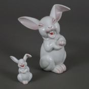 Zwei Porzellanfiguren "Lachender Hase" - Rosenthal, Porzellan, stellenweise rot bemalt, Entwurf: Ma
