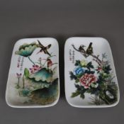 Zwei Schalen - China, rechteckige Form mit abgerundeten Ecken, im Spiegel Vögel- und blühende Pflan