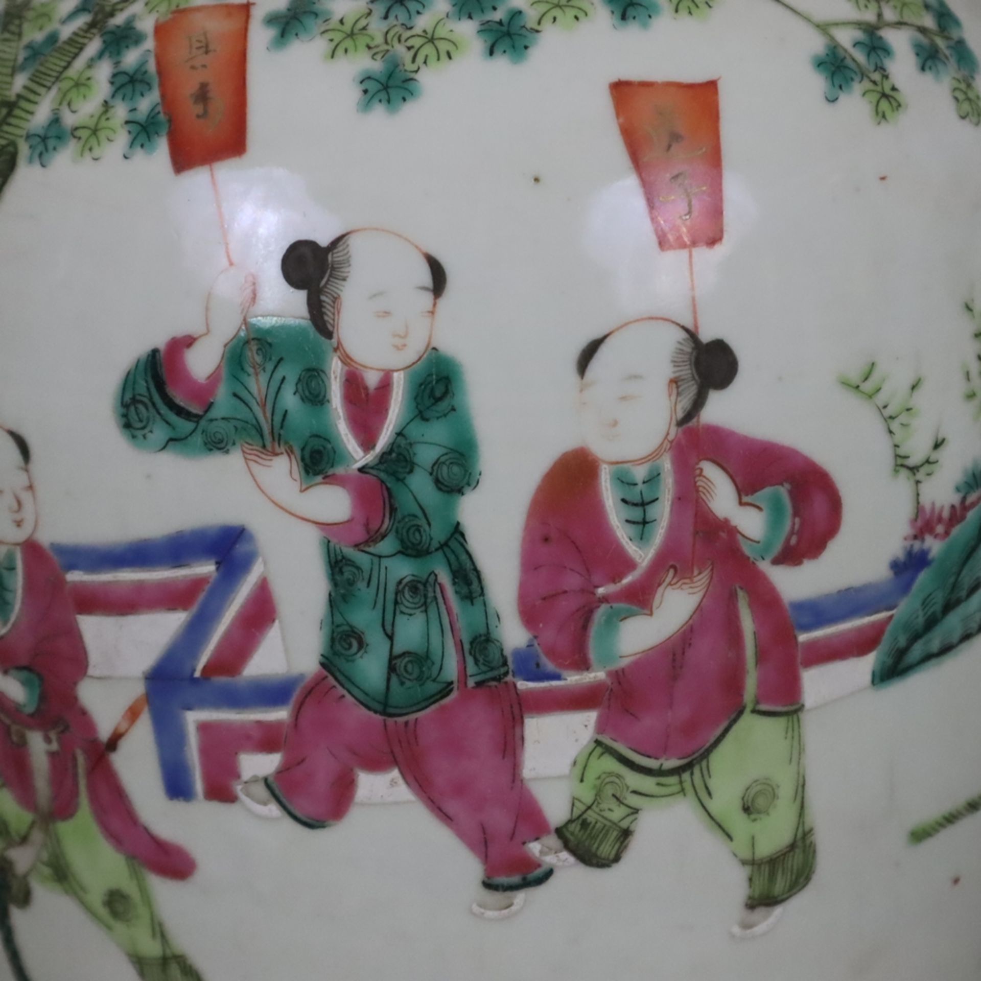 Hoher Ingwertopf mit Holzdeckel - China, späte Qing-Dynastie, Porzellan, ovoide Wandung mit gerunde - Image 7 of 12