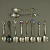 Zehn Andenkenlöffel - Silber, unterschiedliche Manufakturen, Silbergehalte und Formen, emaillierte 