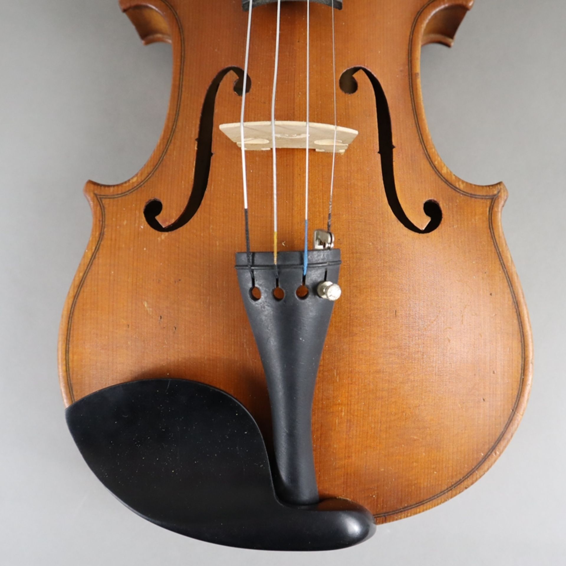Geige - Tschechien, auf dem Faksimile-Etikett bezeichnet "A.J.Kreutzer / Brunensis anno 1953", zwei - Bild 4 aus 9