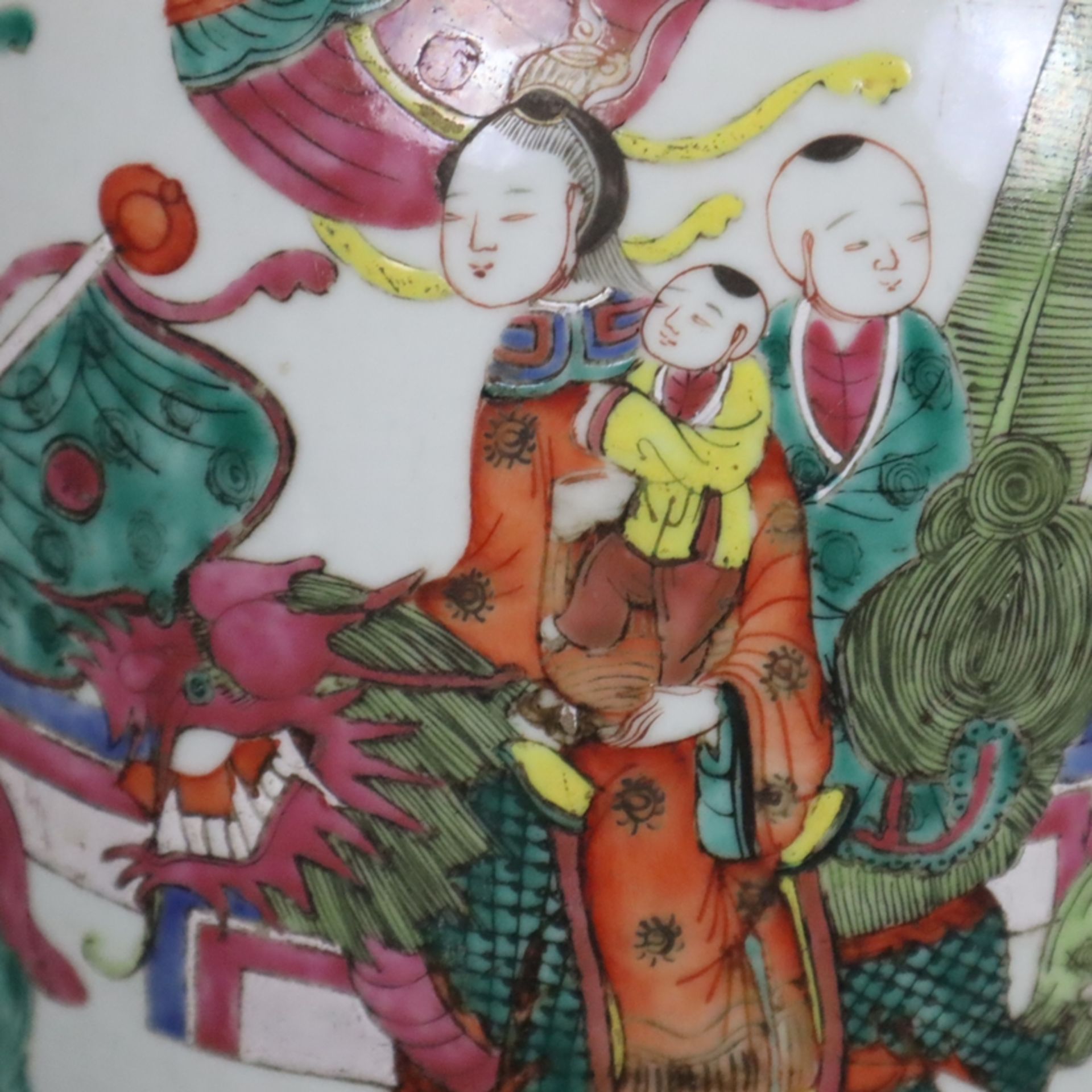 Hoher Ingwertopf mit Holzdeckel - China, späte Qing-Dynastie, Porzellan, ovoide Wandung mit gerunde - Image 5 of 12
