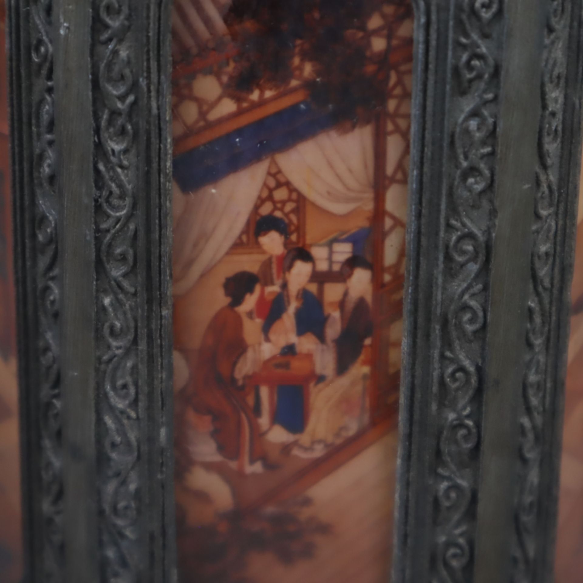 Teedose - China 1.Hälfte 20.Jh., Zinn, oktogonale Laternenform, mit acht feinen Hinterglasbildern, - Image 6 of 10