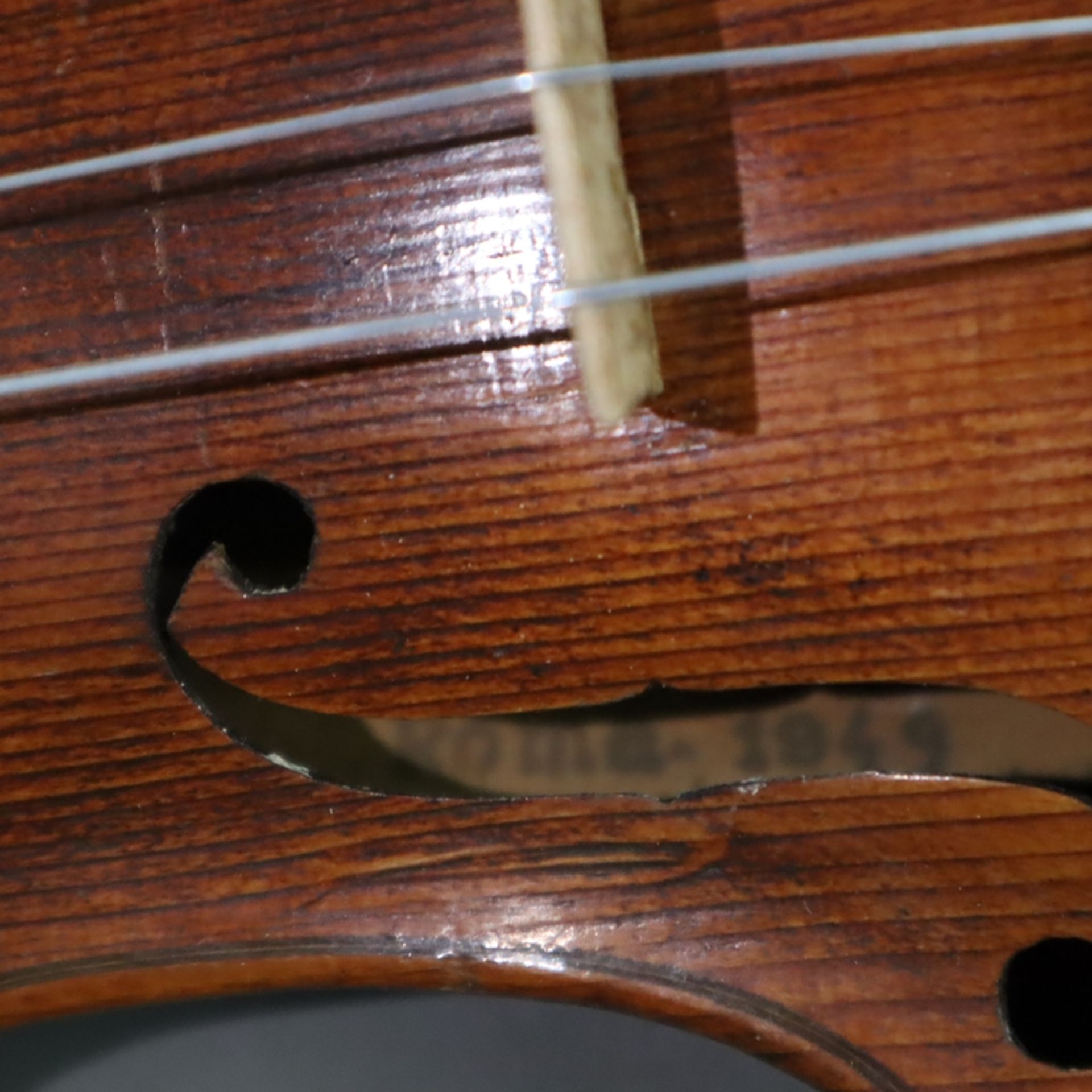 Schmale Geige - Italien, auf dem Faksimile-Etikett bezeichnet "Paolo Leonori / Roma 1949", einteili - Bild 7 aus 8