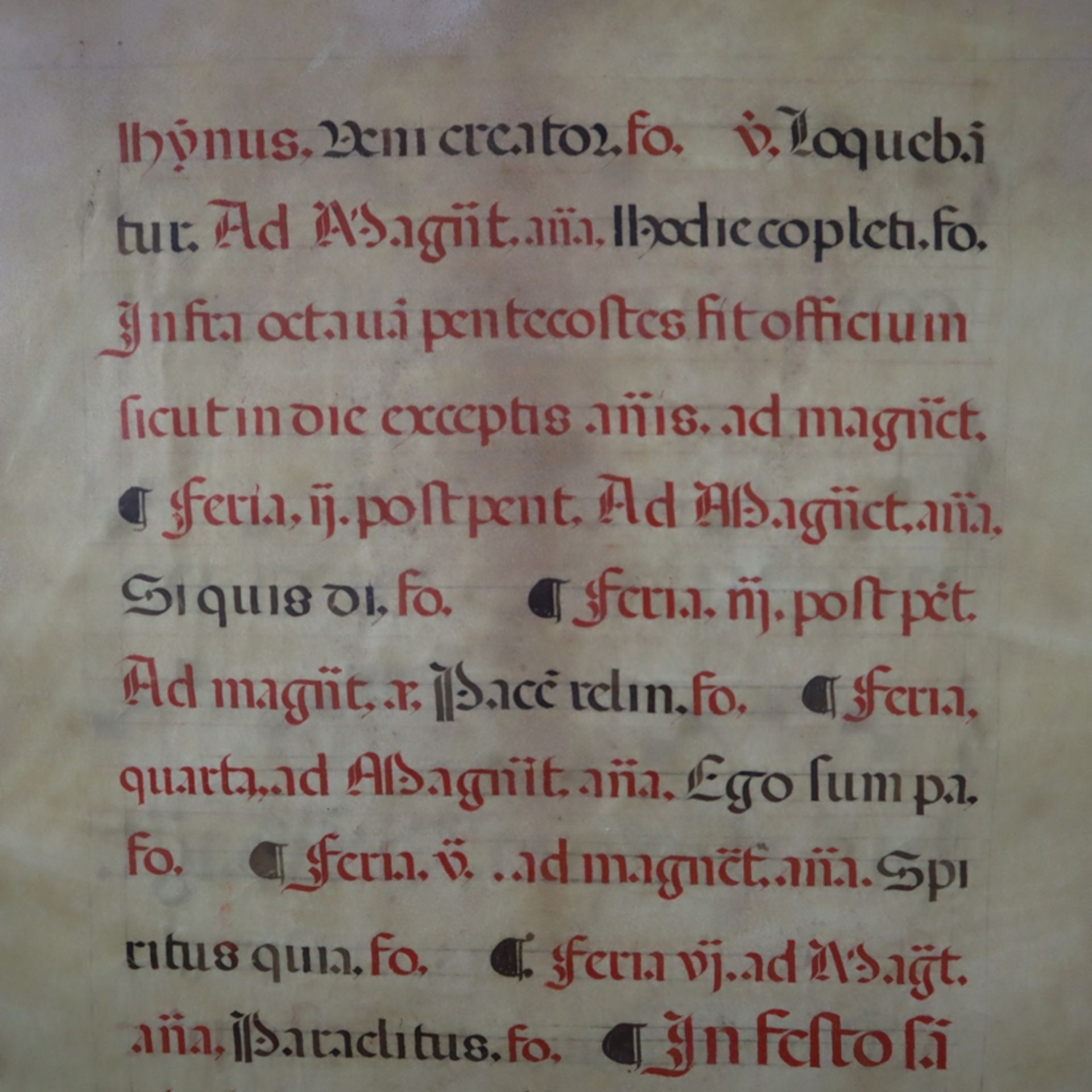 Zwei antike Antiphonar-Blätter - beidseitig handbeschriftete Pergamentblätter, Quadratnoten in Schw - Bild 2 aus 10