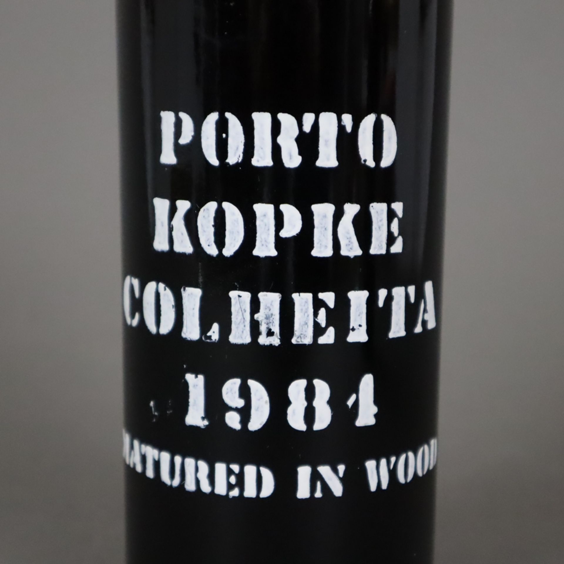 Portwein - Porto Kopke Colheita, Jahrgang 1984, 0,7 Liter, Wachs an der Kapsel leicht beschädigt - Bild 3 aus 4