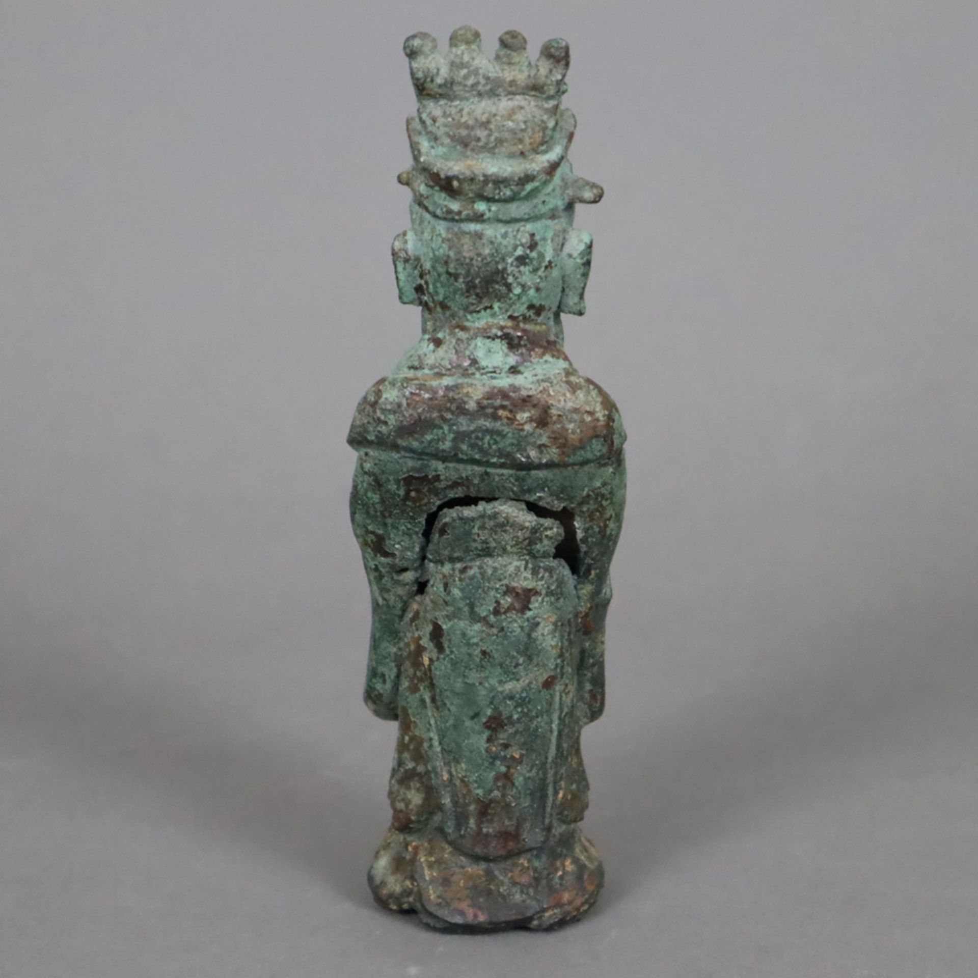 Würdenträger - China, Qing-Dynastie, Bronze mit grüner Patina, am Stand Befestigungsvorrichtung, of - Image 7 of 9