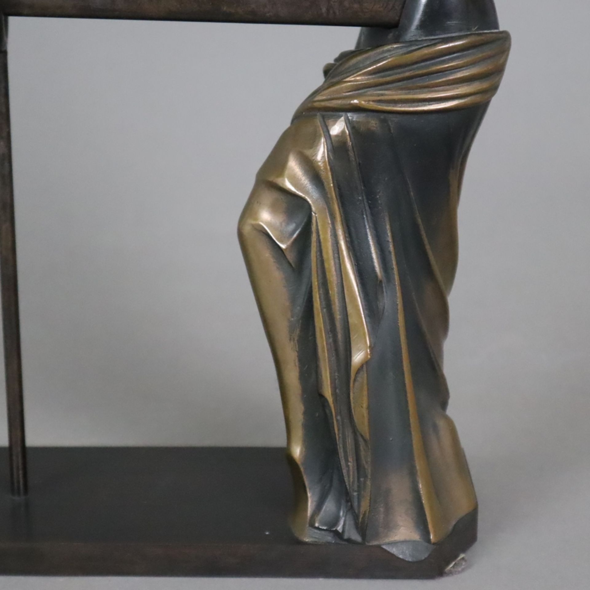 Dali, Salvador (1904 Figueras -1989 ebenda) - "Venus a la girafe", Bronze, dunkel patiniert, im Gus - Bild 11 aus 15