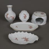 Konvolut Porzellan - Höchst, Blütendekor mit Goldverzierungen, 5-teilig: 1x kleine Vase, H.ca.14,5c