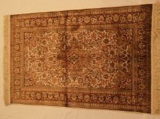 Orientteppich - Kaschmir, Seide auf Seide, sehr feine Knüpfung, Medaillon ziegelfarbig, florales Mu