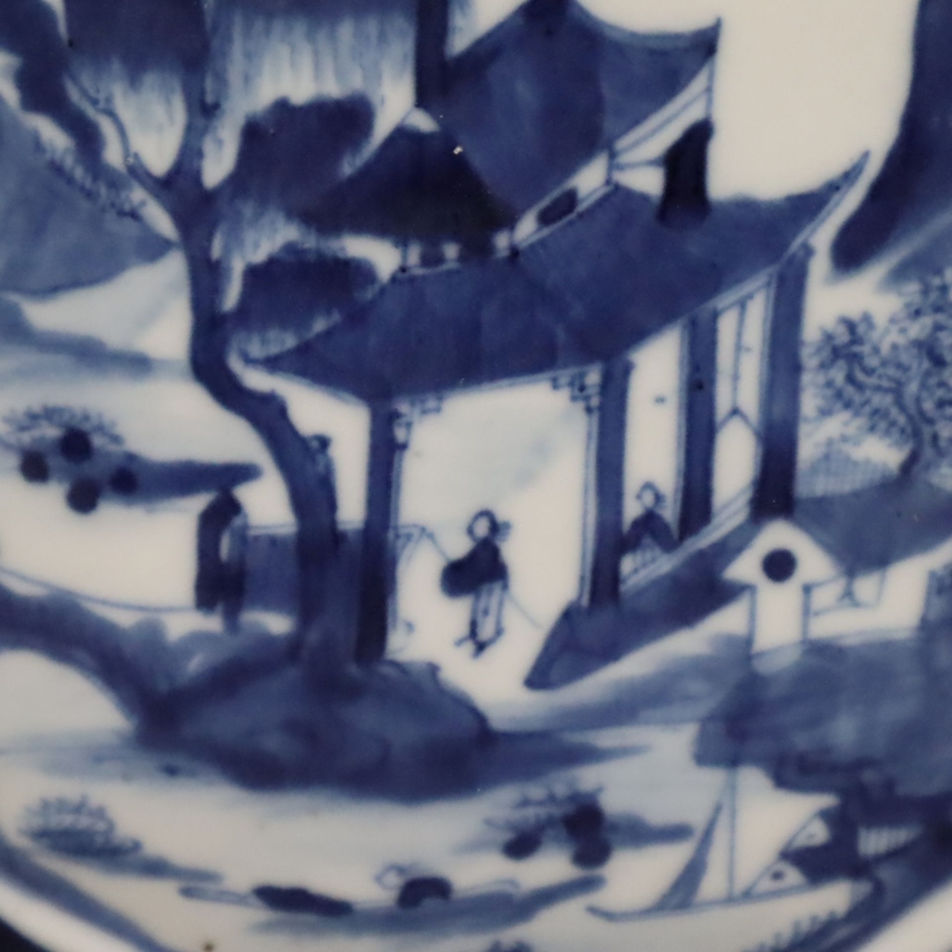 Mond-/Pilgerflasche - China, Ende 19.Jh., Porzellan mit Blaumalerei, Flaschenform mit Röhrenhals un - Image 4 of 11