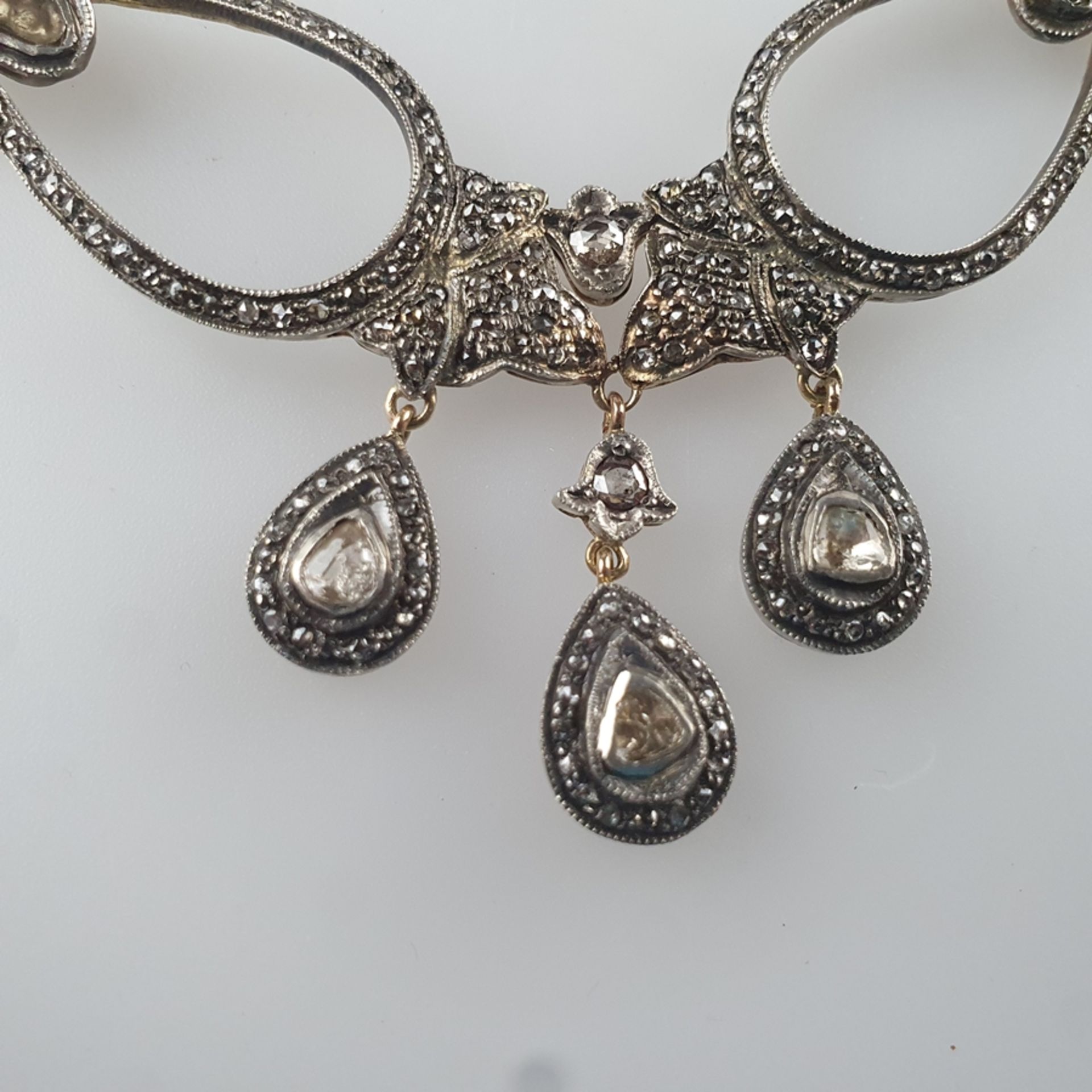 Diamantcollier nach antikem russischem Vorbild - Silber, teils vergoldet, Mittelstück mit floral ve - Bild 4 aus 7