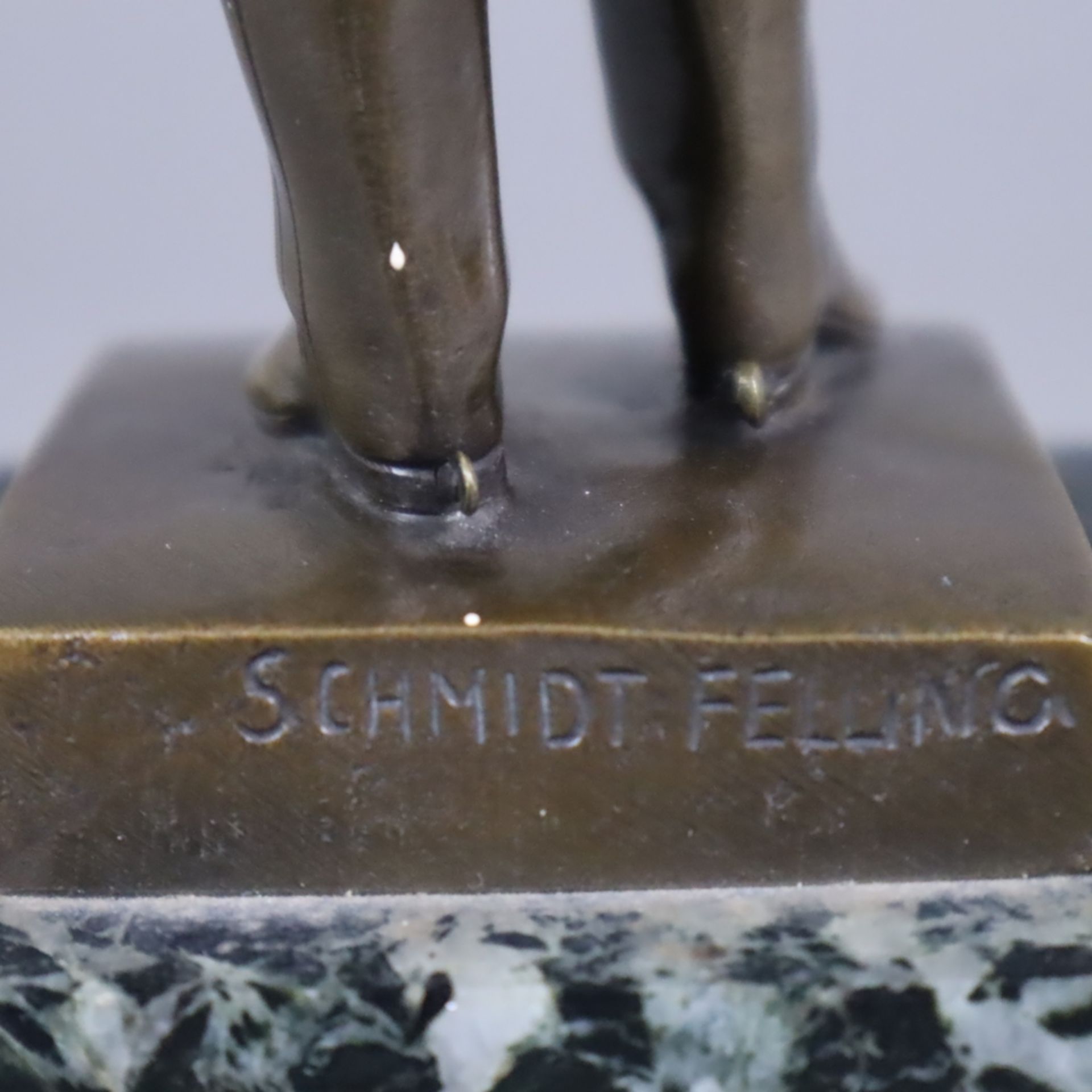 Schmidt-Felling, Julius (1835 Berlin -1920 ebenda) - "Paul von Hindenburg", Bronze, braun patiniert - Bild 8 aus 8