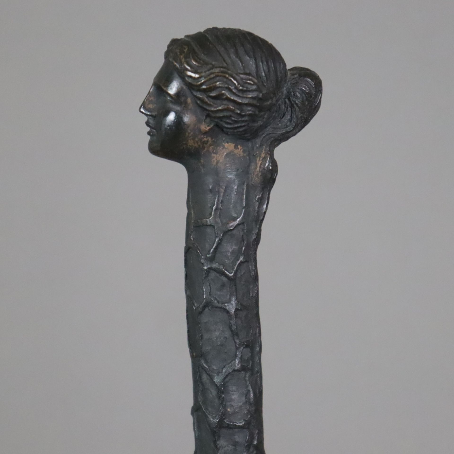 Dali, Salvador (1904 Figueras -1989 ebenda) - "Venus a la girafe", Bronze, dunkel patiniert, im Gus - Bild 3 aus 15