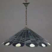 Deckenlampe "Pfauenfeder"- gewölbter passiger Schirm mit Bleibändern, Dekor in Form von stilisierte