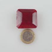 Loser Rubin -168,47ct., im Treppenschliff, Maße: 32,13 x 31,1 x 12,5 mm, opak, behandelt, Wertgutac