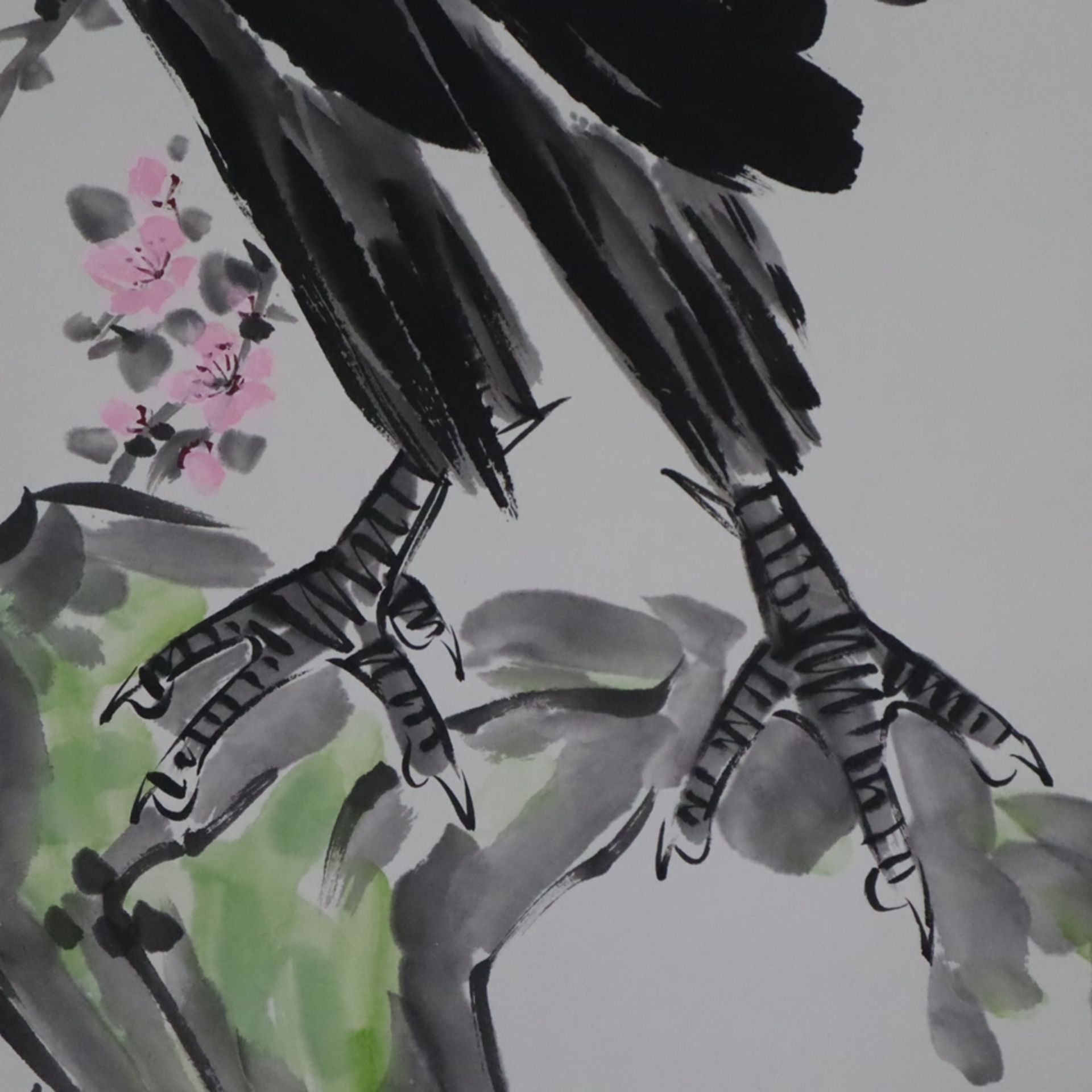 Chinesisches Rollbild - Hahn auf Felsen mit blühendem Zweig, Tusche und Farben auf Papier, in chine - Image 5 of 7