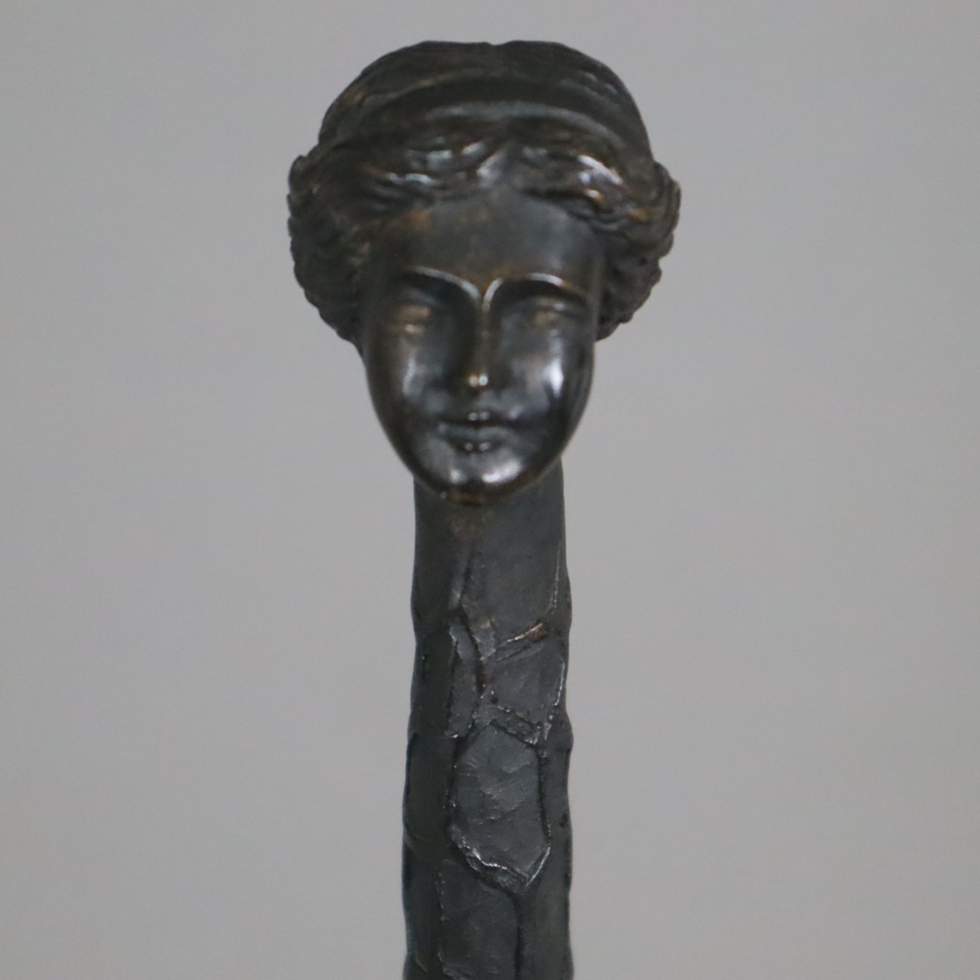 Dali, Salvador (1904 Figueras -1989 ebenda) - "Venus a la girafe", Bronze, dunkel patiniert, im Gus - Bild 2 aus 15
