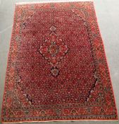 Bidjar - Persien, Wolle, rotgrundig, zentrales Medaillon, ornamentales und florales Muster, mehrfac
