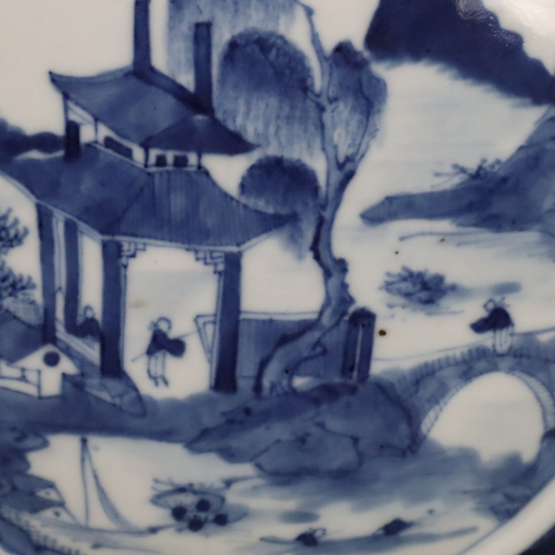 Mond-/Pilgerflasche - China, Ende 19.Jh., Porzellan mit Blaumalerei, Flaschenform mit Röhrenhals un - Image 8 of 11