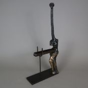 Dali, Salvador (1904 Figueras -1989 ebenda) - "Venus a la girafe", Bronze, dunkel patiniert, im Gus