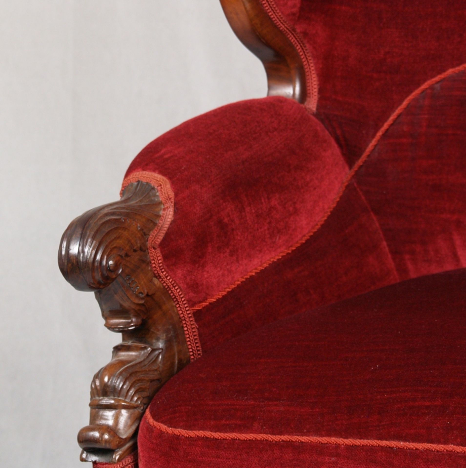 Louis-Philippe-Sofa und zwei Sessel - Dekorativer Zweisitzer mit geschweiften Kanten und Rocaillen- - Bild 8 aus 8