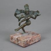 Shiva Nataraja - Miniatur-Kupferbronze, Shiva als kosmischer Tänzer in bewegter Tanzpose mit wehend