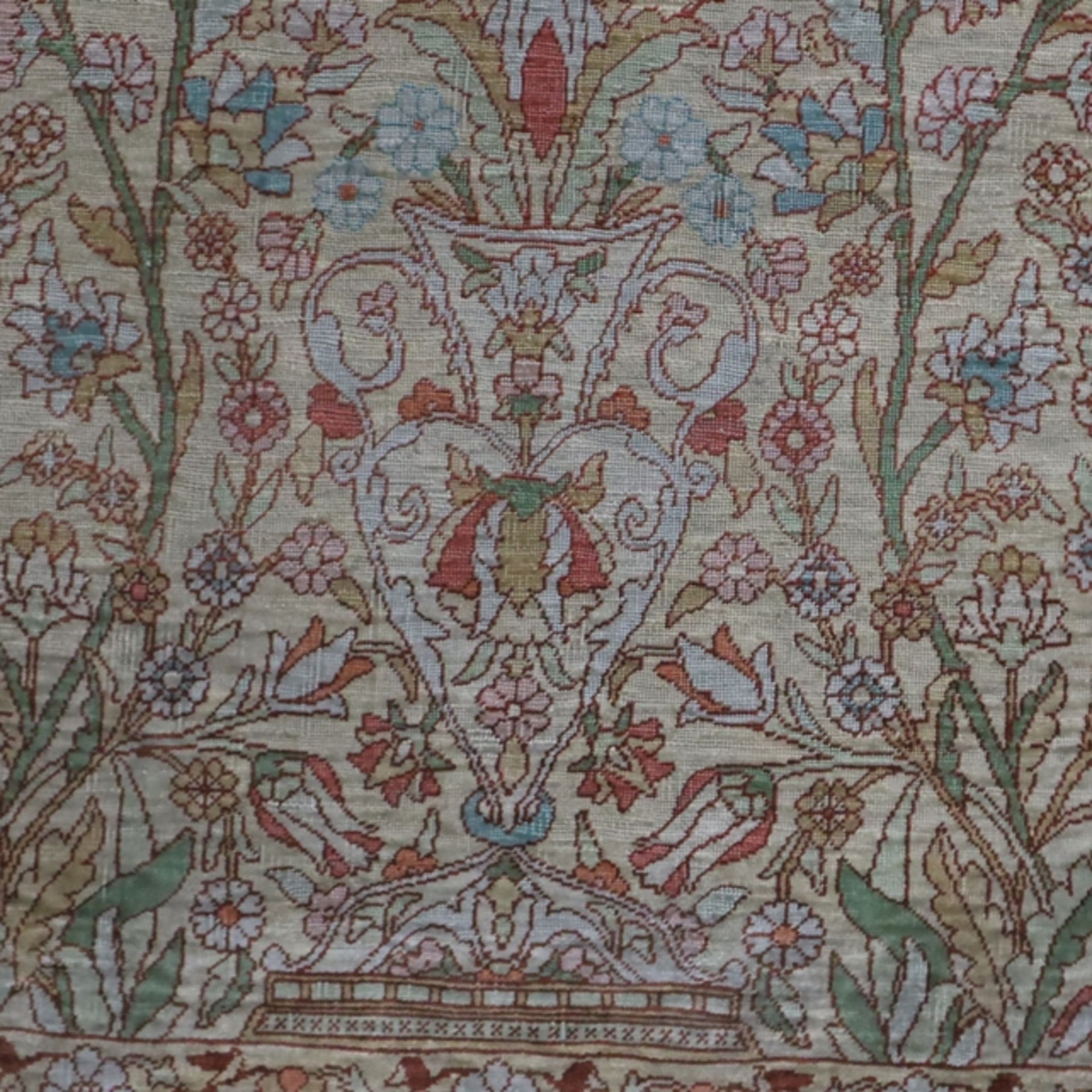 Hereke - 20. Jh., signiert, Seidenteppich, feine Knüpfung, floral gemustert, ca. 116 x 79 cm, Absch - Image 4 of 7