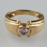 Diamantring - Gelbgold 750/000, gestempelt, zentraler Brillant von ca. 0,18ct., Gewicht ca.5,1 g, R