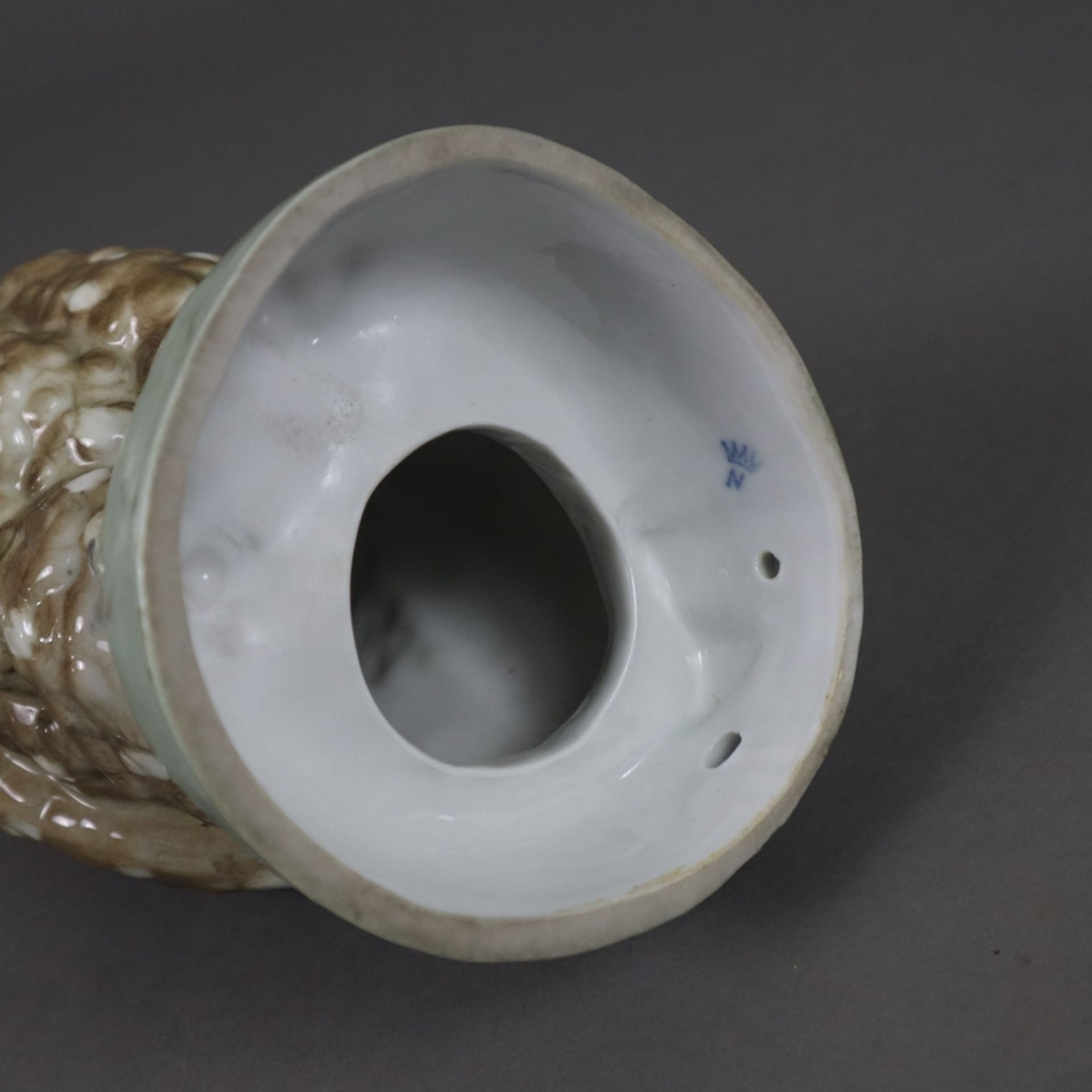 Rauchverzehrer "Eule" - Porzellan, polychrome Unterglasurbemalung, naturalistische Darstellung eine - Image 7 of 8