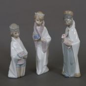 3 Krippenfiguren "Die Heiligen Drei Könige" - Lladro, Spanien, Porzellan, polychrome Bemalung in Pa
