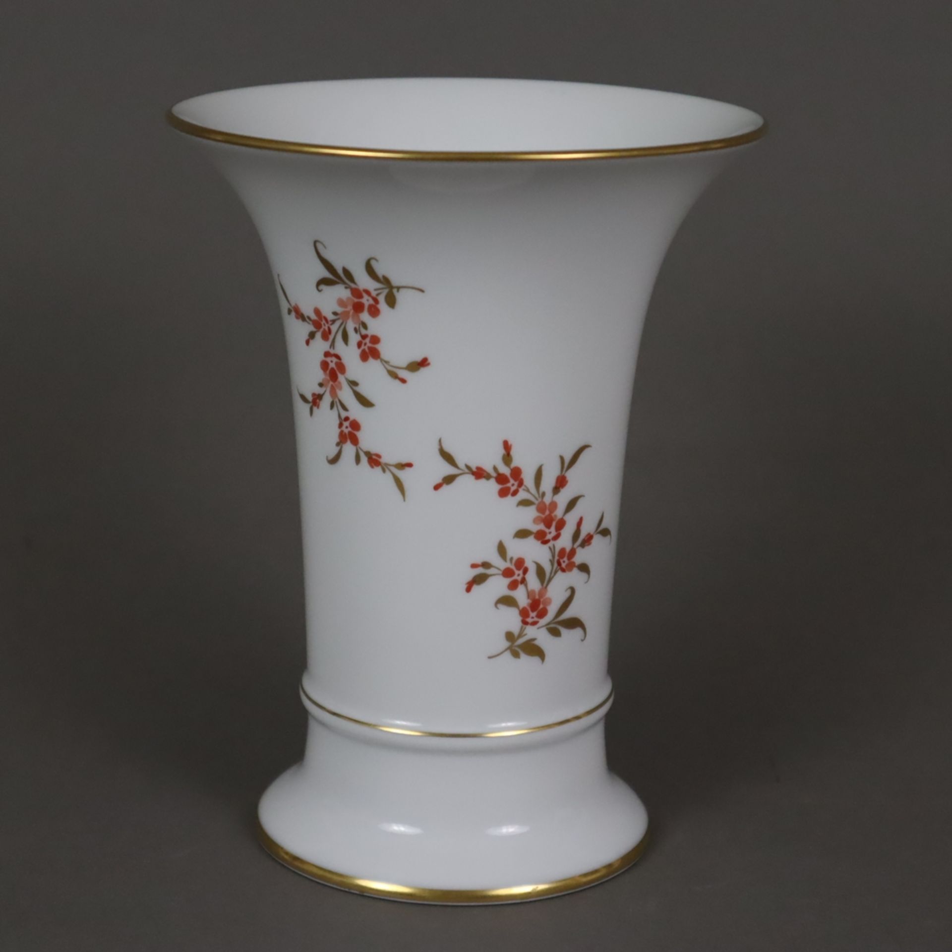 Paar Vasen und Deckeldose - Höchst, Porzellan, Blütendekor in Purpurrot mit Goldverzierungen, 2x Tr - Bild 2 aus 6