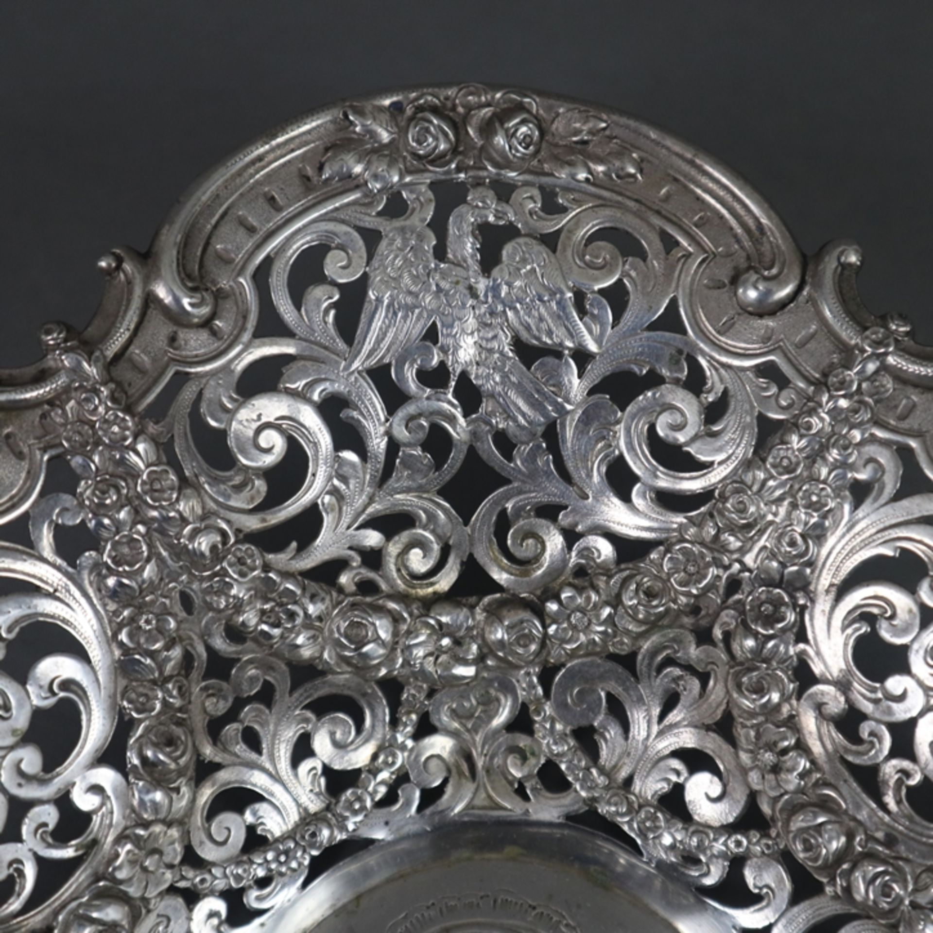 Üppig dekorierte Korbschale - deutsch, Silber 800/000, gestempelt, oval, geschweifte filigran durch - Bild 5 aus 10