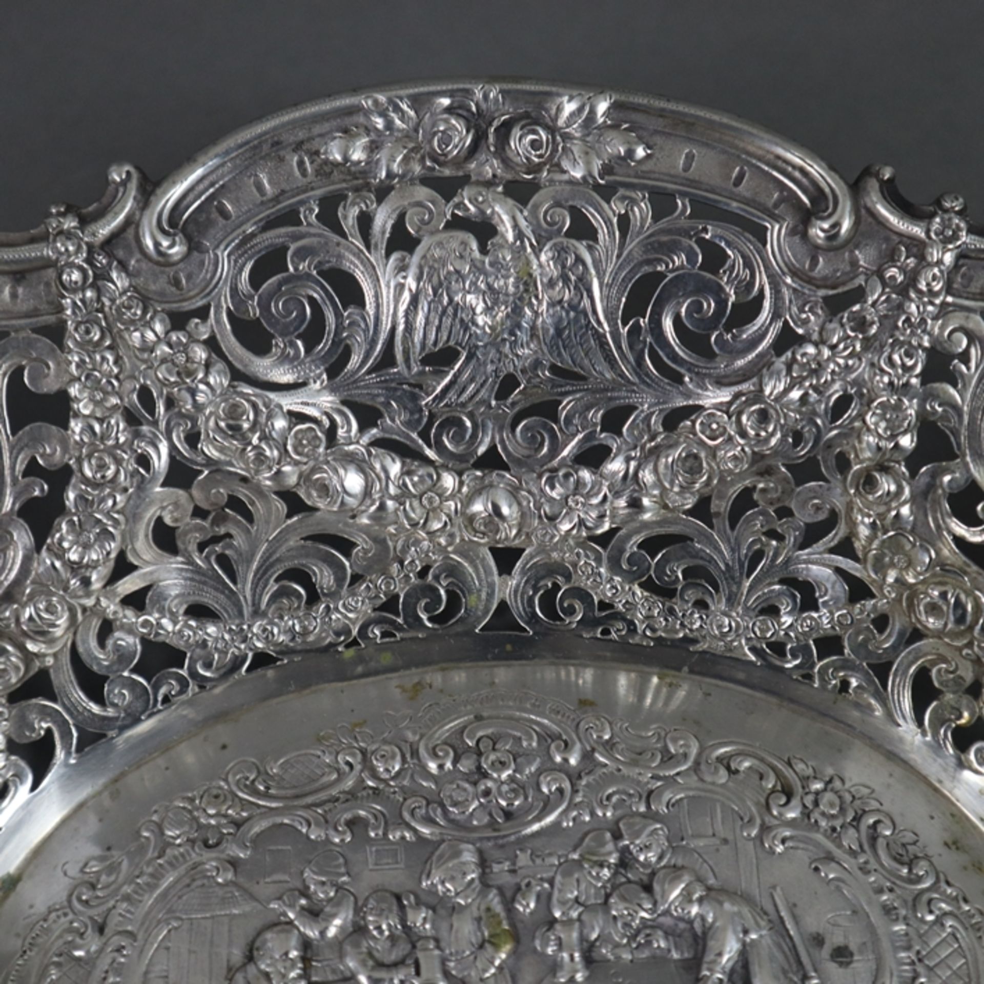 Üppig dekorierte Korbschale - deutsch, Silber 800/000, gestempelt, oval, geschweifte filigran durch - Bild 4 aus 10