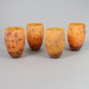 Vier Glasschirme - Frankreich, Daum / Nancy, leicht ausgestellte Form orange / braun gefleckt mit P