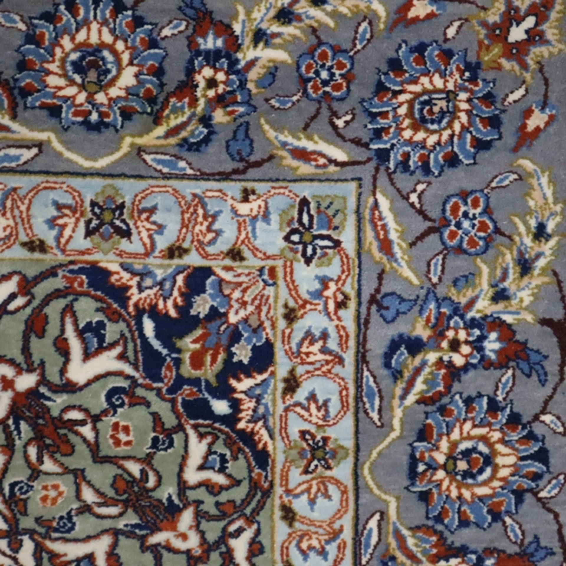 Keschan - 20. Jh., Wolle, feine Knüpfung, floral ornamentiert, ca. 153 x 106 cm, Abschlüsse verkürz - Bild 4 aus 7