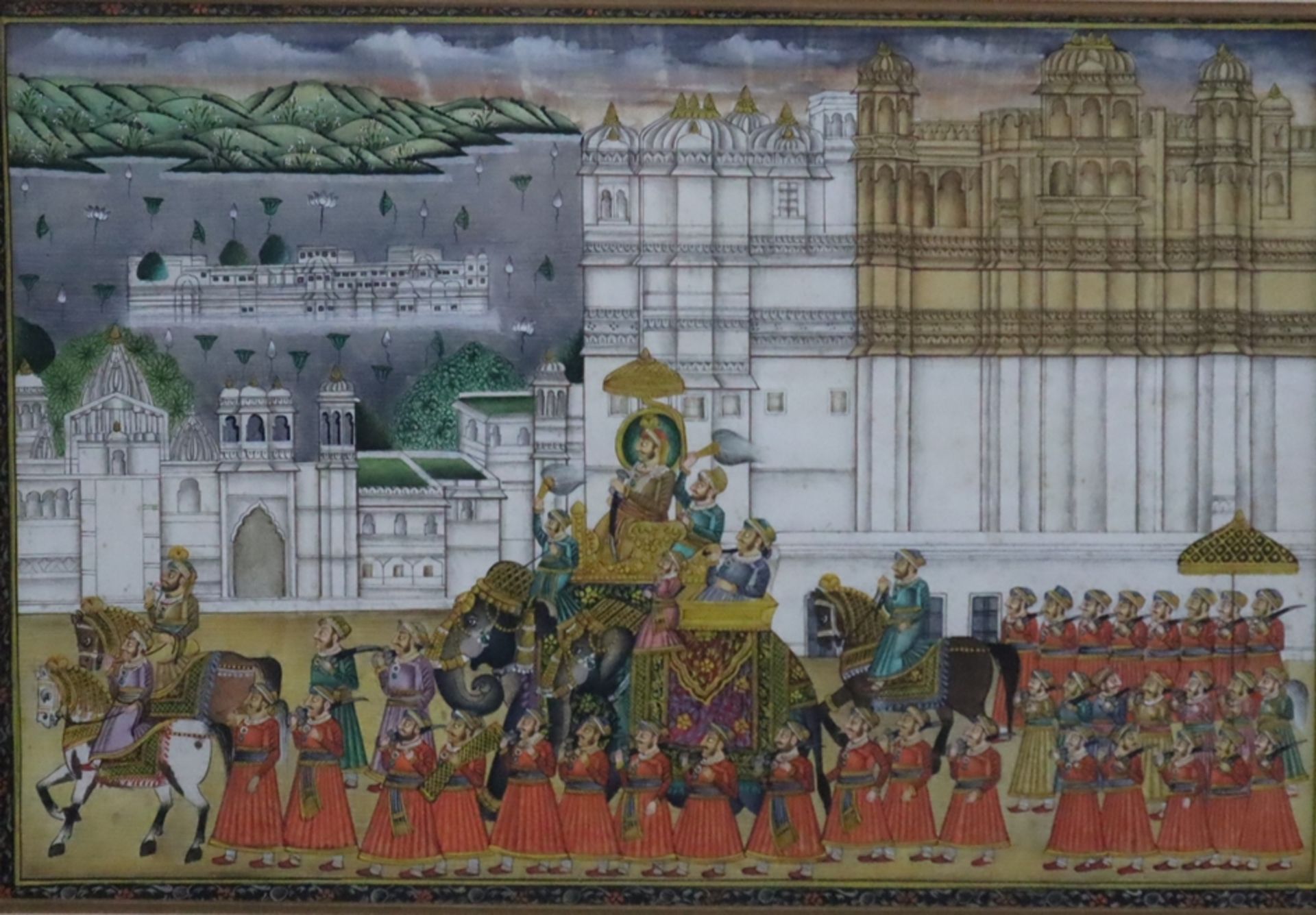 Indische Miniaturmalerei - Vielfigurige Prozession des Maharaja von Udaipur vor dem Gangaur Ghat, m