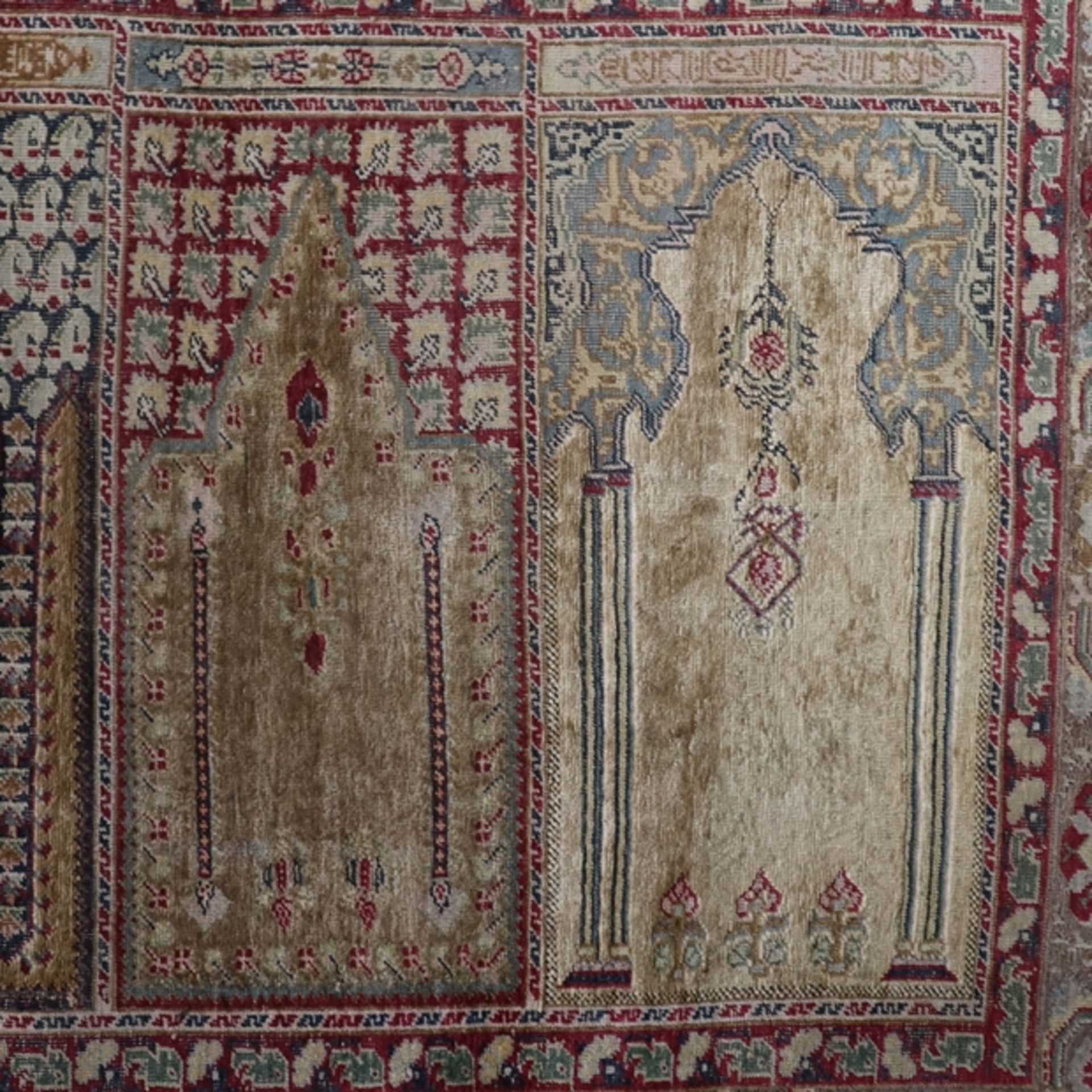 Wandteppich - 20. Jh., Kunstseide, 10 Gebetsnischen, teils mit Schrift, Gebrauchsspuren, ca. 285 x  - Bild 6 aus 14