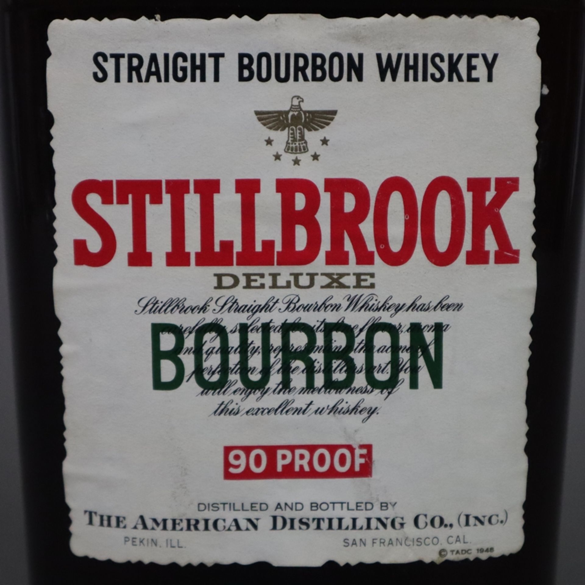Whiskey - Stillbrook - Straight Bourbon Whiskey Deluxe 90 Proof, Half-Gallon (1,89 l), 45%, Siegel - Image 3 of 5