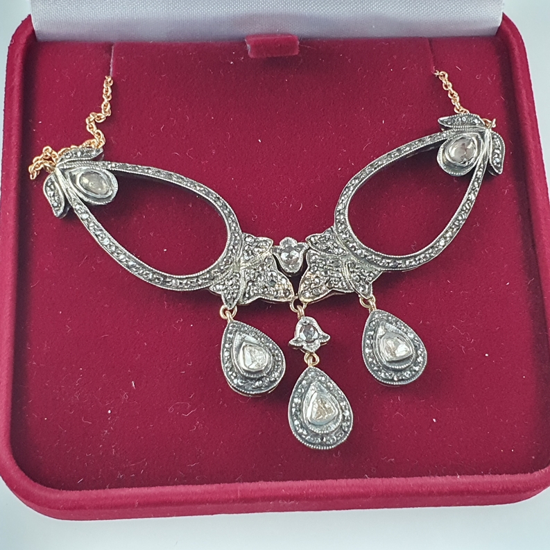 Diamantcollier nach antikem russischem Vorbild - Silber, teils vergoldet, Mittelstück mit floral ve