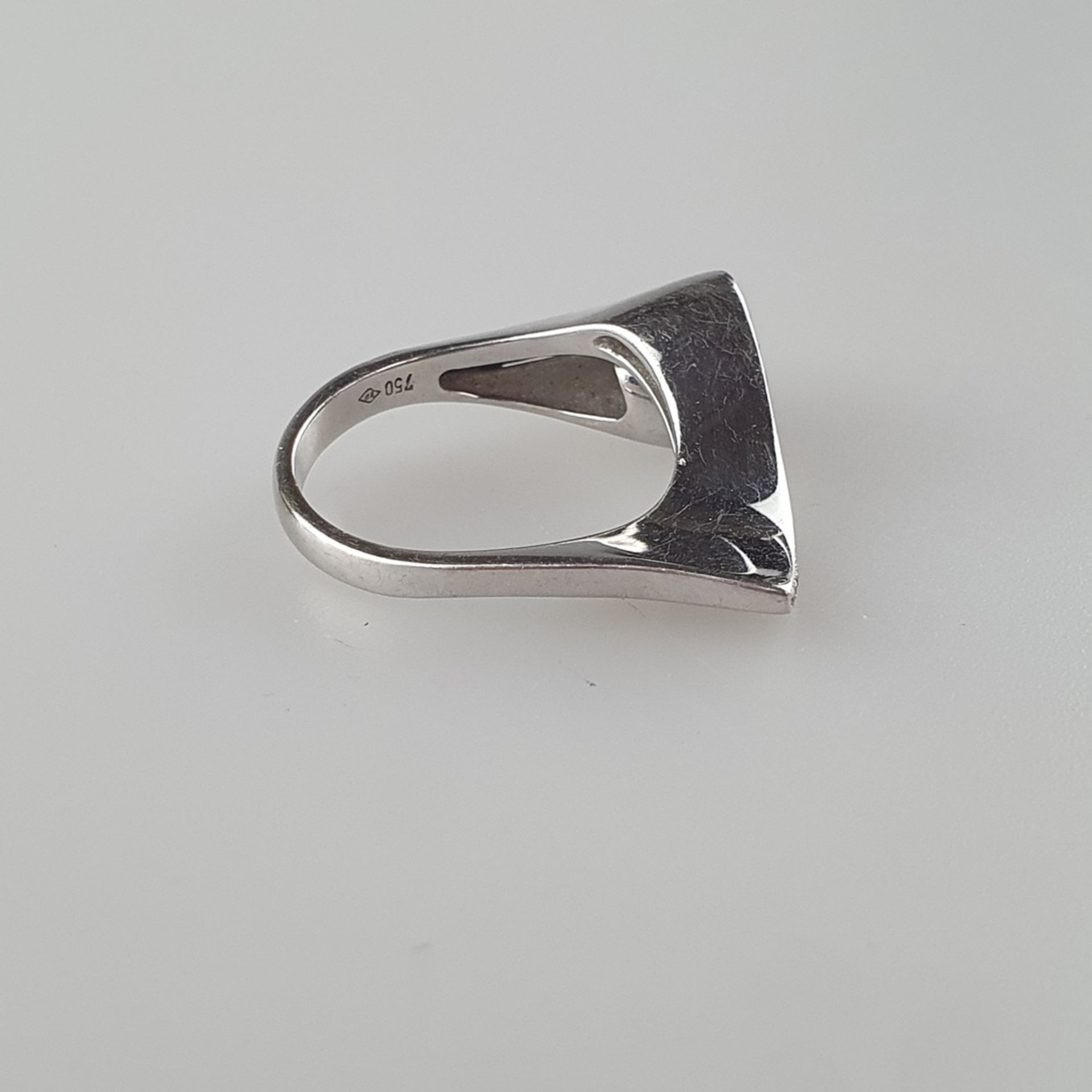 Extravaganter Ring im Art-Déco-Stil - Silber, ausgefasst mit 1 Diamant im Brillantschliff von ca. 0 - Image 3 of 7