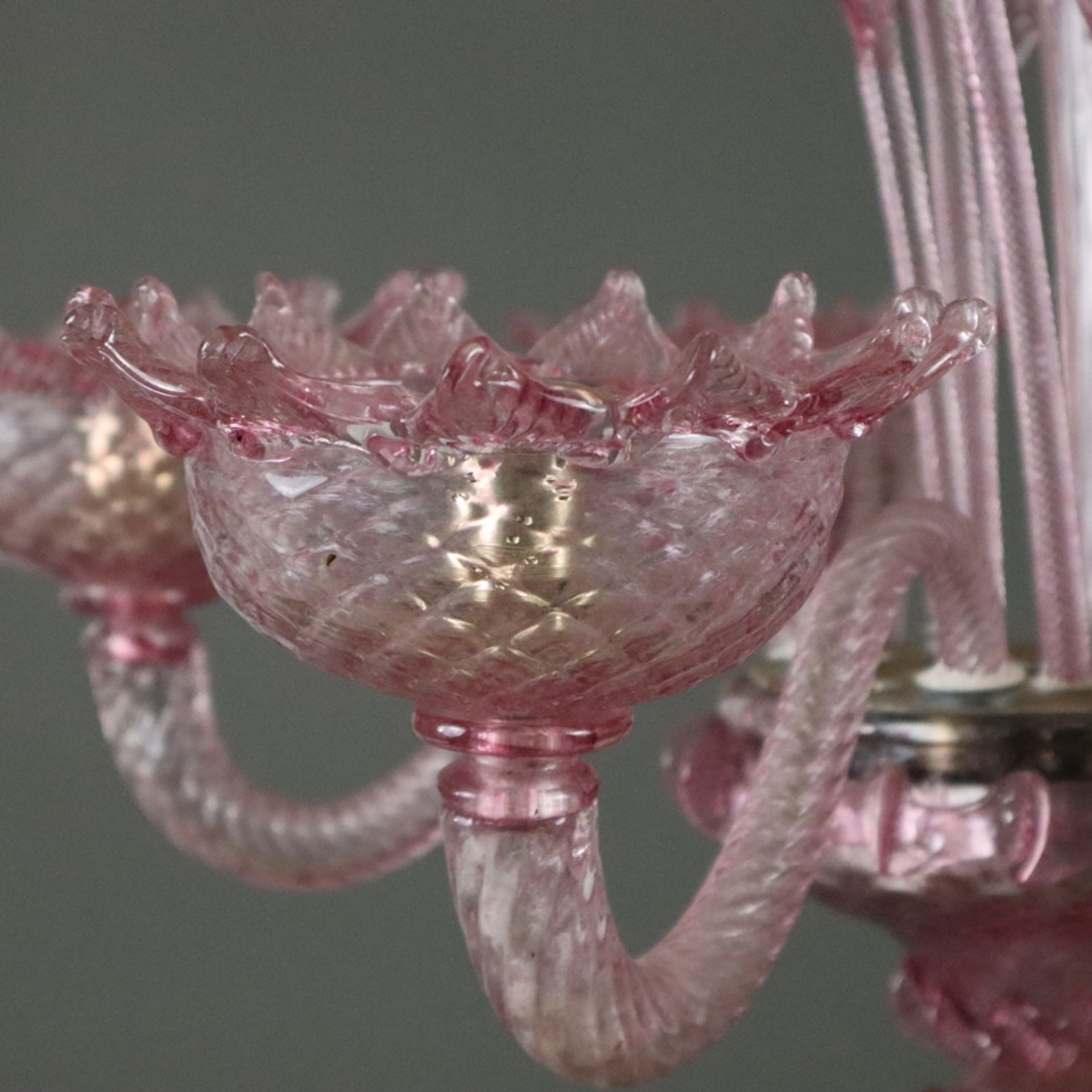Großer luxuriöser Deckenleuchter aus Muranoglas - Venedig, Italien, 20. Jh., roséfarbenes Glas, 6-f - Bild 8 aus 12